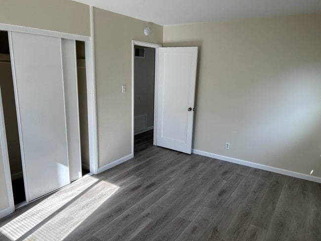 Building Photo - Remodeled 3 Bedroom, 2 Bath Home