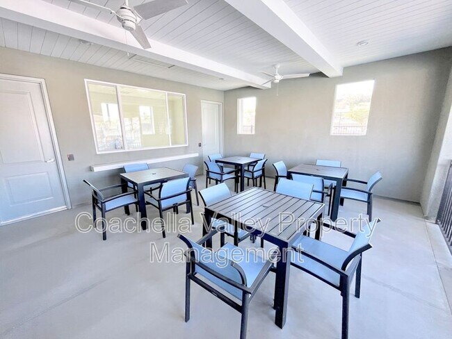 Building Photo - 41168 Emory Ln