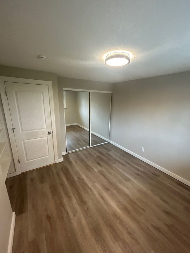 Building Photo - 3677 Carmelle Ct NE