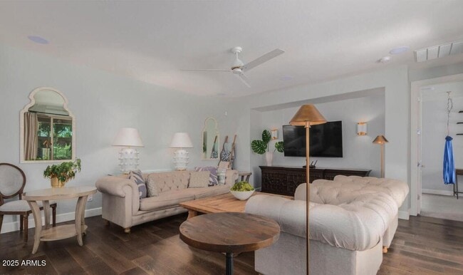 Building Photo - 947 W Kaibab Dr