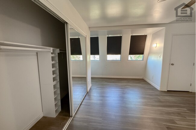 Building Photo - 2Bed/1.5Bath Condo at Cactus Rd/19th Ave! Ready for Immediate Move-In! – POOL VIEW!