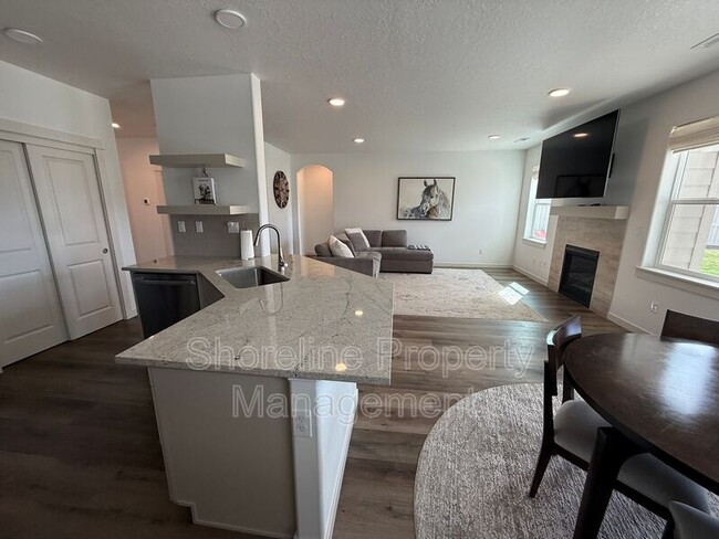 Building Photo - 10093 W Novato Dr