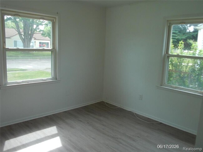 Building Photo - 26751 Belanger St