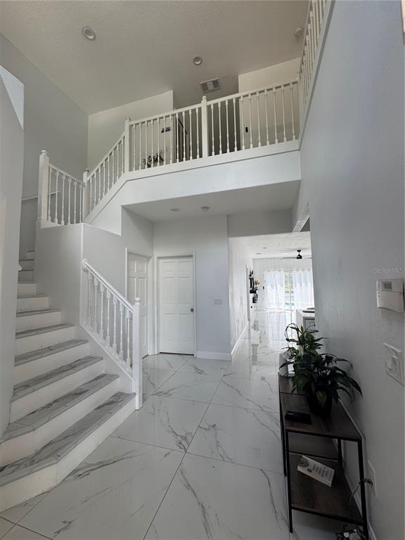 Building Photo - 2047 Meadow Pond Way
