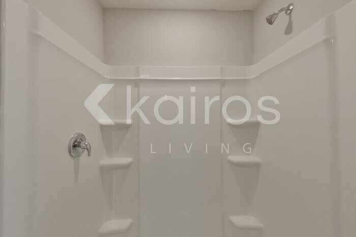 Building Photo - 8681 SW 43rd Ter