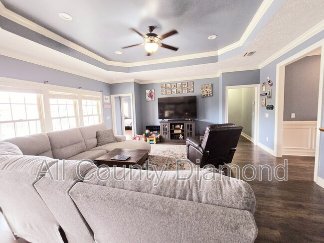 Building Photo - 3765 Cedar Park Ln