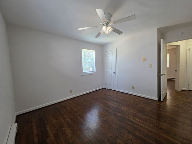 Building Photo - DVI122#-DJ