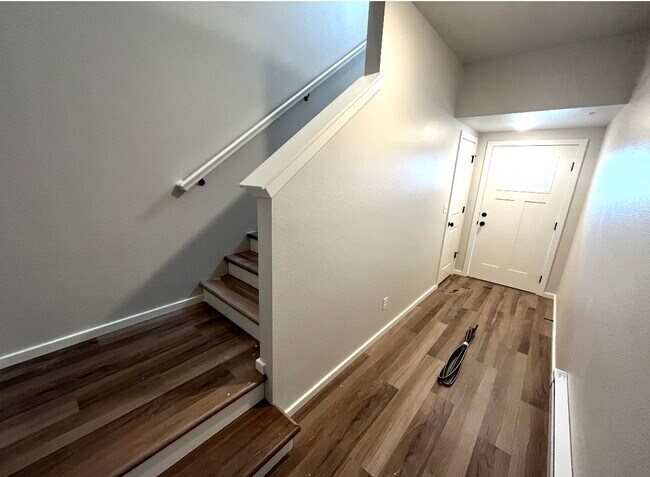 Building Photo - 2110 Setting Sun Dr