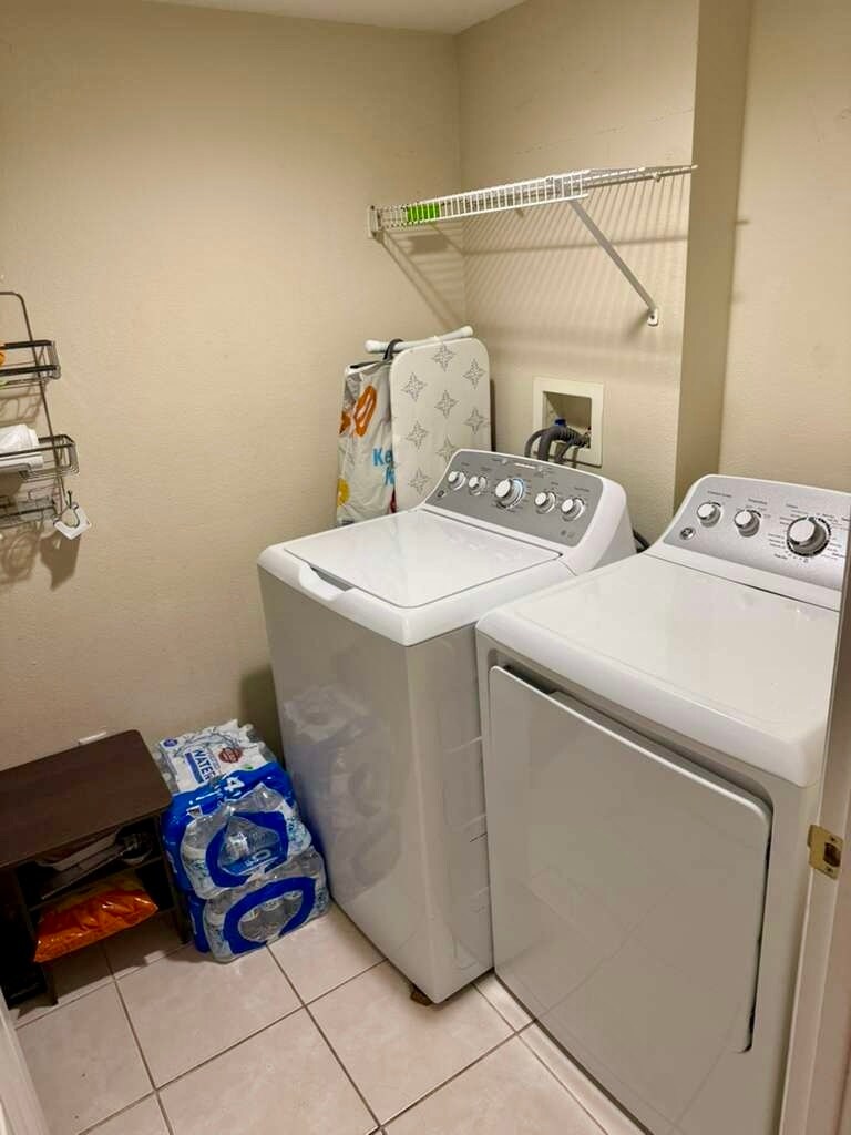 Building Photo - 737 Crest Pines Dr