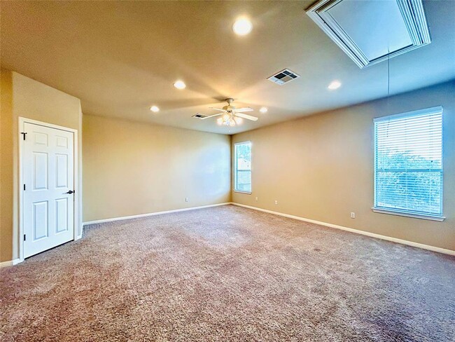 Building Photo - 2501 Farleigh Ln