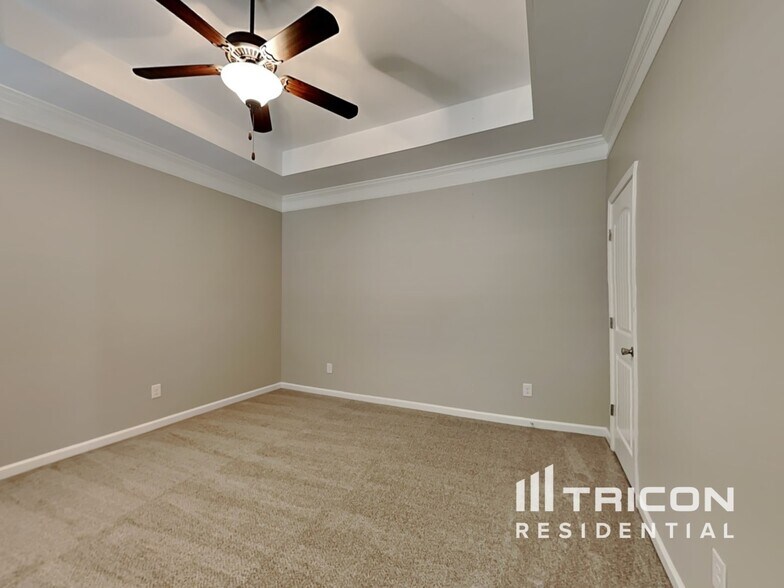 Building Photo - 1050 Paddock Park Cir