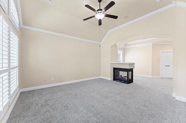 Building Photo - 7 N Beech Springs Cir