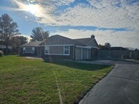 Building Photo - 795 S Country Club Dr