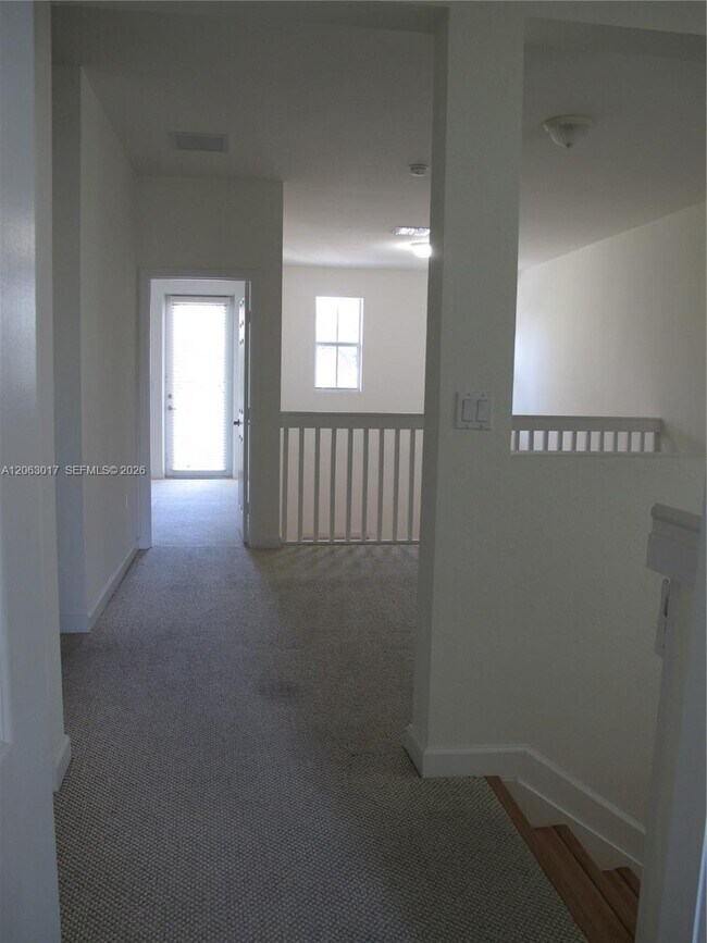 Building Photo - 10716 NW 76th Ln