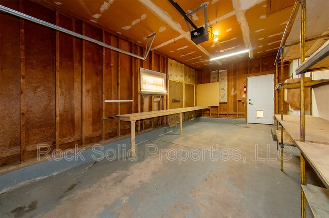 Building Photo - 4507 E 10th St