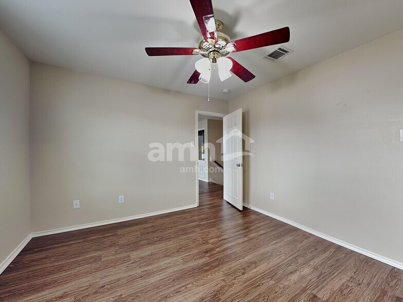 Building Photo - 20927 Banyan Crest Ln