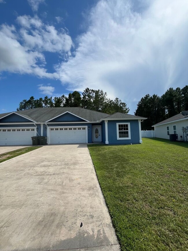 Primary Photo - 204 Royal Palms Ave