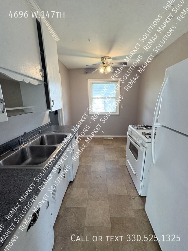 Building Photo - 4696 W.147th-