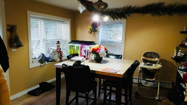 Building Photo - 48 2nd St