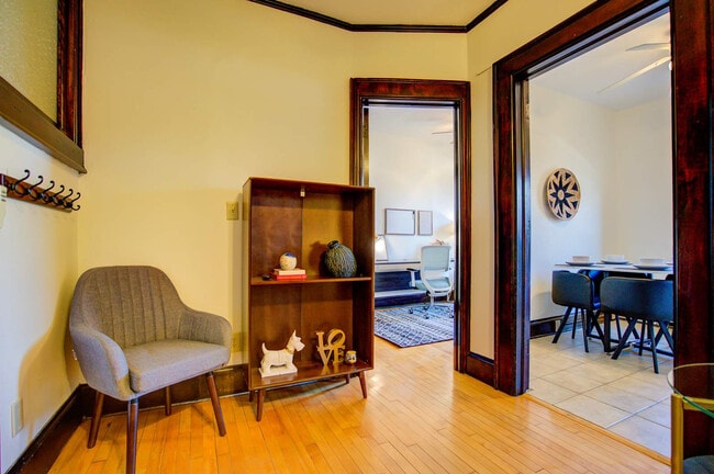 Building Photo - 1253 Williamson St