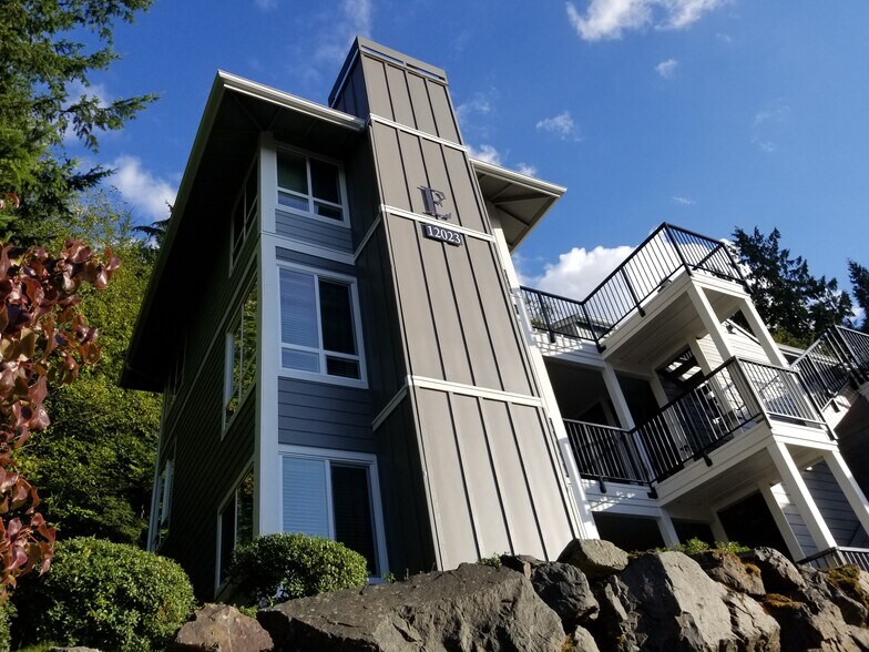 Building Photo - 12023 NE 204th Plz