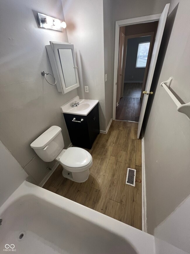 Building Photo - 9413 English Oak Dr