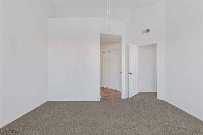 Building Photo - 9901 Trailwood Dr