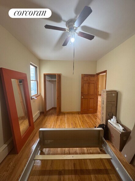 Building Photo - 501 Midwood St