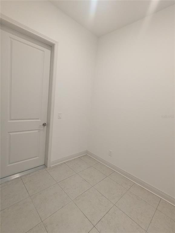 Building Photo - 760 N Hunt Club Dr