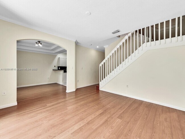 Building Photo - 858 NW 170th Terrace