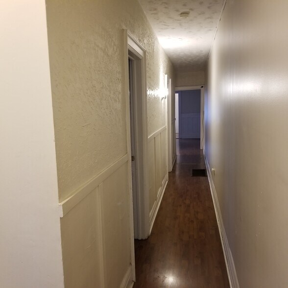 Building Photo - 576 Potomac Ave