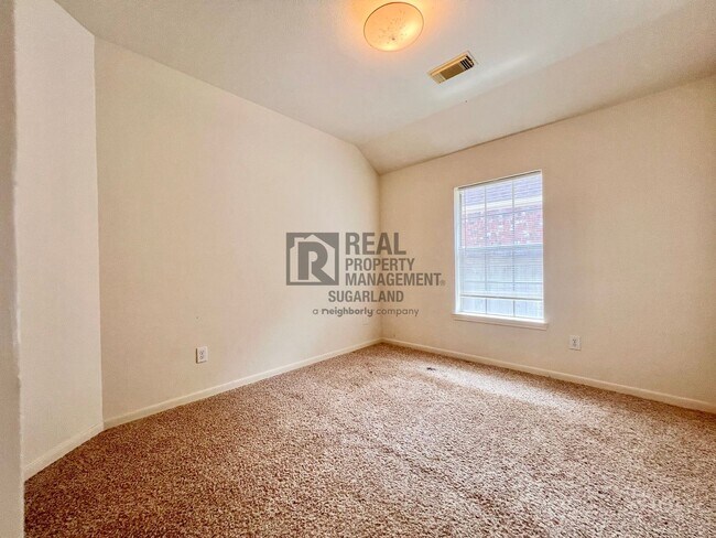Building Photo - Gorgeous One Story Home in Sugar Land, TX