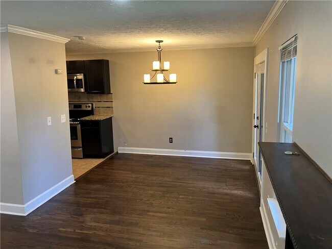Building Photo - 1215 Oak Forest Ct SW