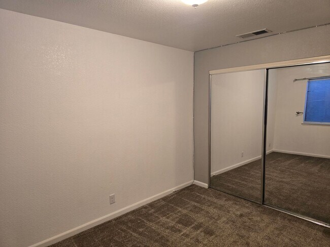 Building Photo - 1114 Nord Ave
