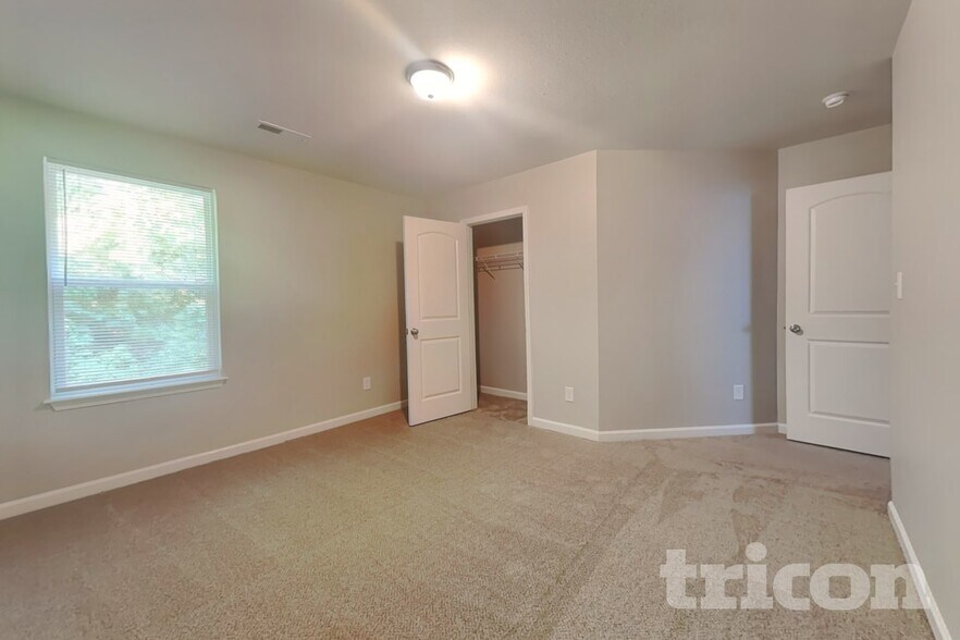 Building Photo - 917 Leatherstone Ln