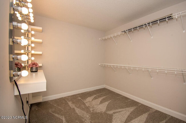 Building Photo - 440 Worsley Wy