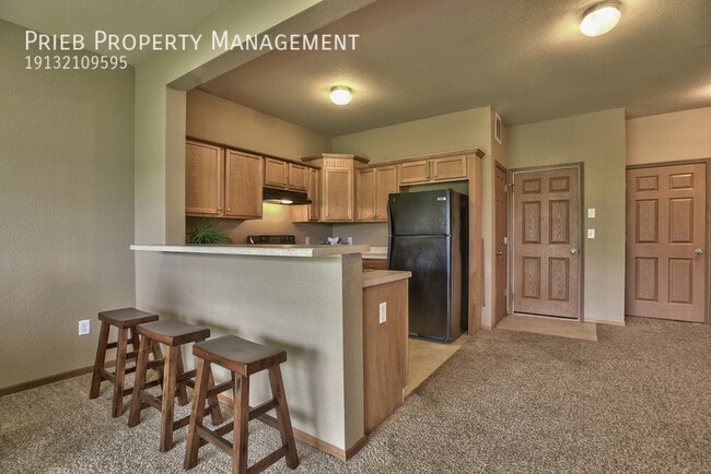 Building Photo - 856 S Woodson Ct
