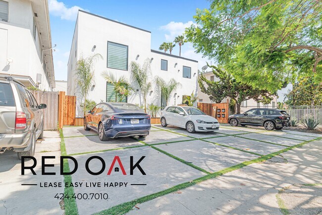 Building Photo - 1448 1/2 Holt Ave