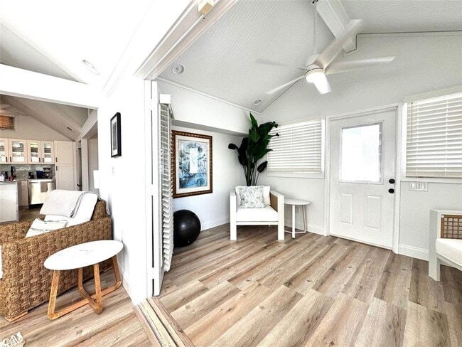 Building Photo - 701 Broadway St