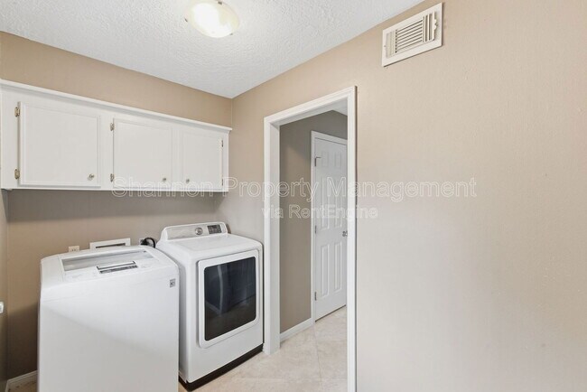 Building Photo - 12635 Ivyforest Dr