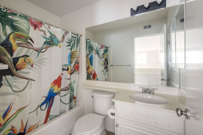 Building Photo - 3Bed/2.5Bath in Alacima Community~ Los Alamos