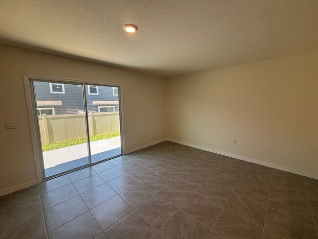 Building Photo - 6592 SW 81st Lp