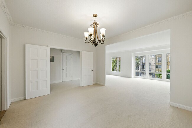 Building Photo - 1720 Quesada Ave