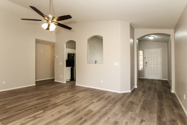 Building Photo - 14453 N Gil Balcome Ct