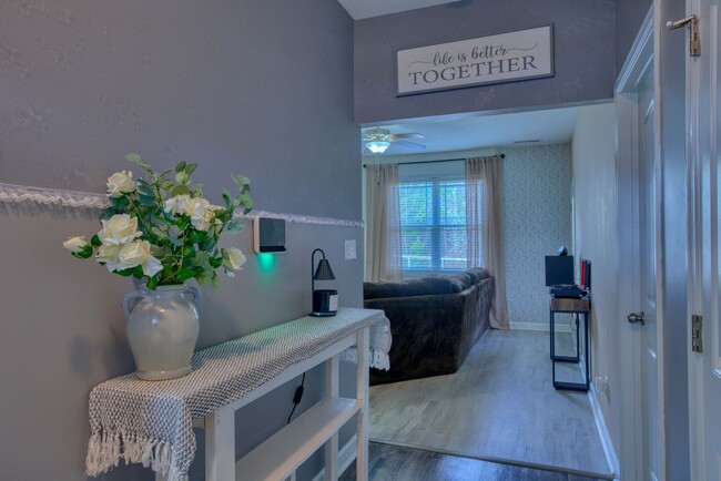 Building Photo - 328 Adobe Ln