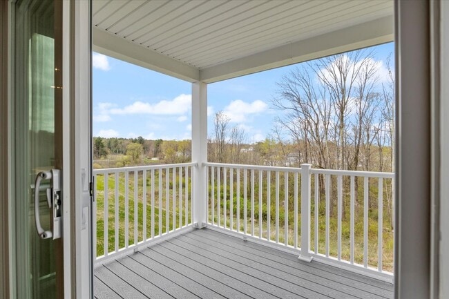 Building Photo - 32 Regency Cir