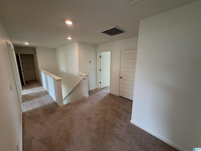 Building Photo - 2032 Lonesome Hen Ln