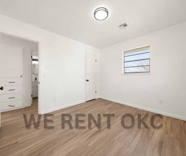 Building Photo - 16391 Lynn St