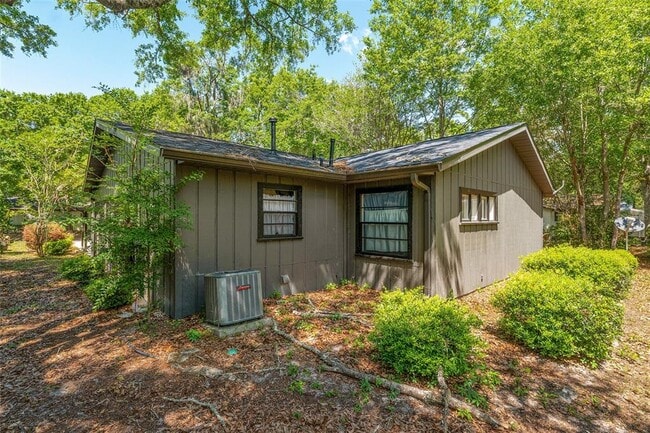 Building Photo - 8479 NW 38th Dr