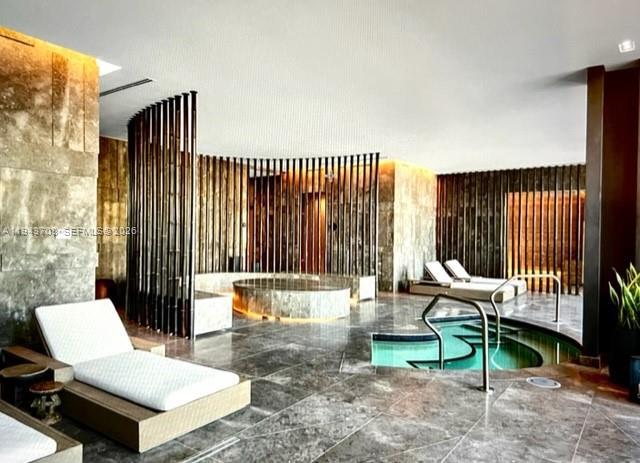 Building Photo - 480 NE 31st St